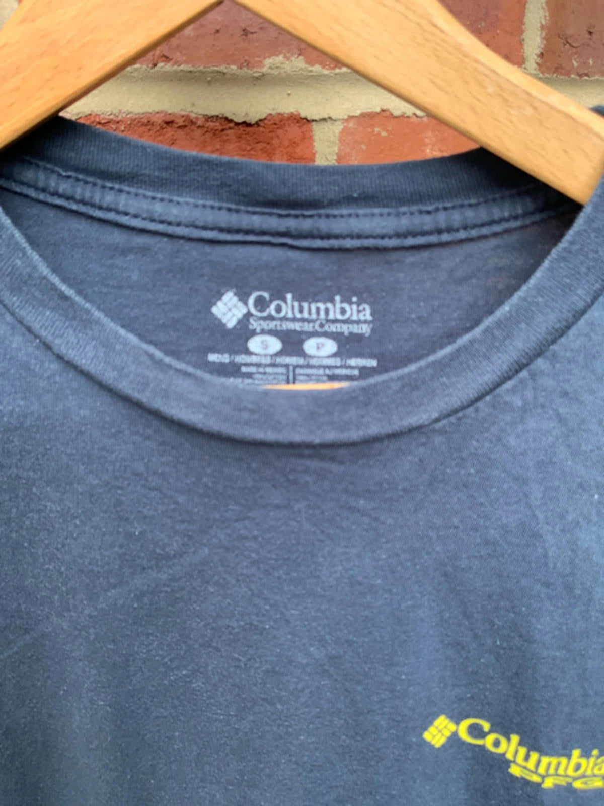 Columbia pfg T-shirt small