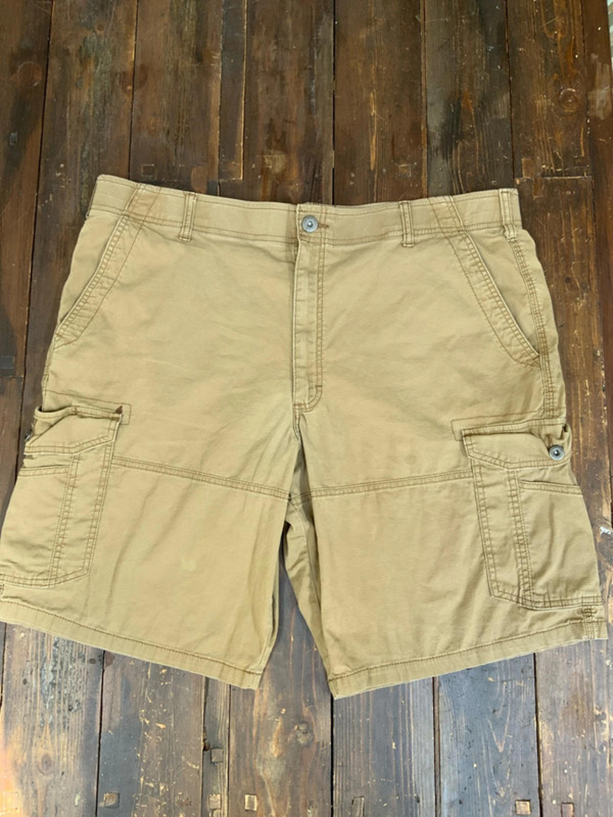 Lee cargo shorts 42 waist