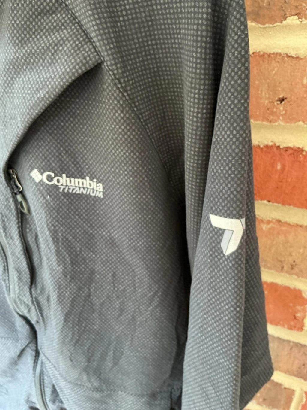 Columbia Titanium Men's Size Medium Black Full Zip Lightweight Jacket