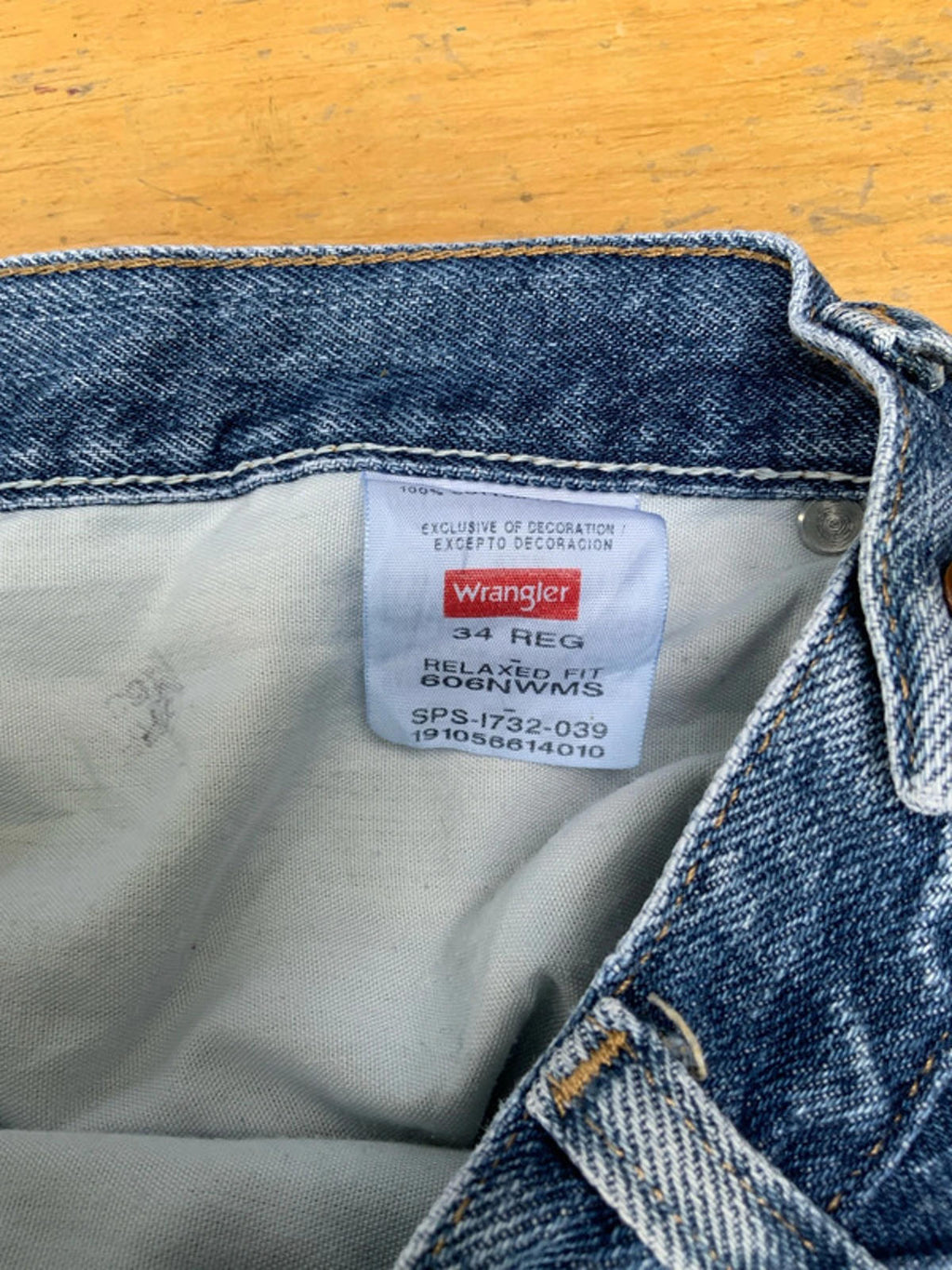 Wrangler denim shorts 34 waist