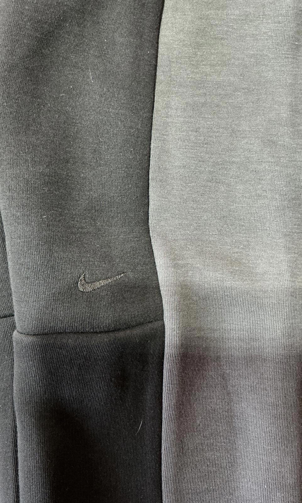 *New* Nike Tech Men's Black and Grey Joggers Size Medium Comfortable Fit