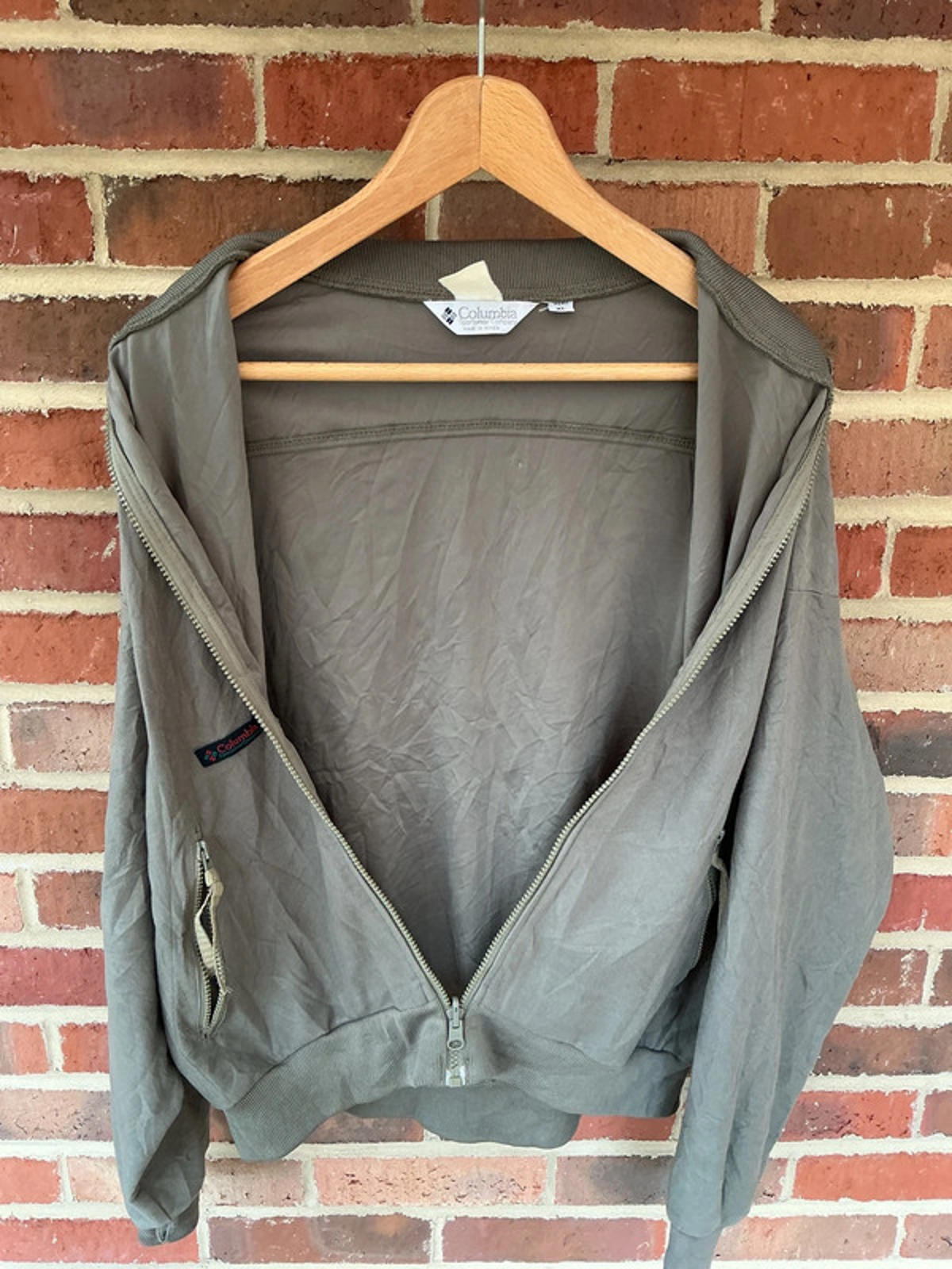 Vintage Columbia track top xl