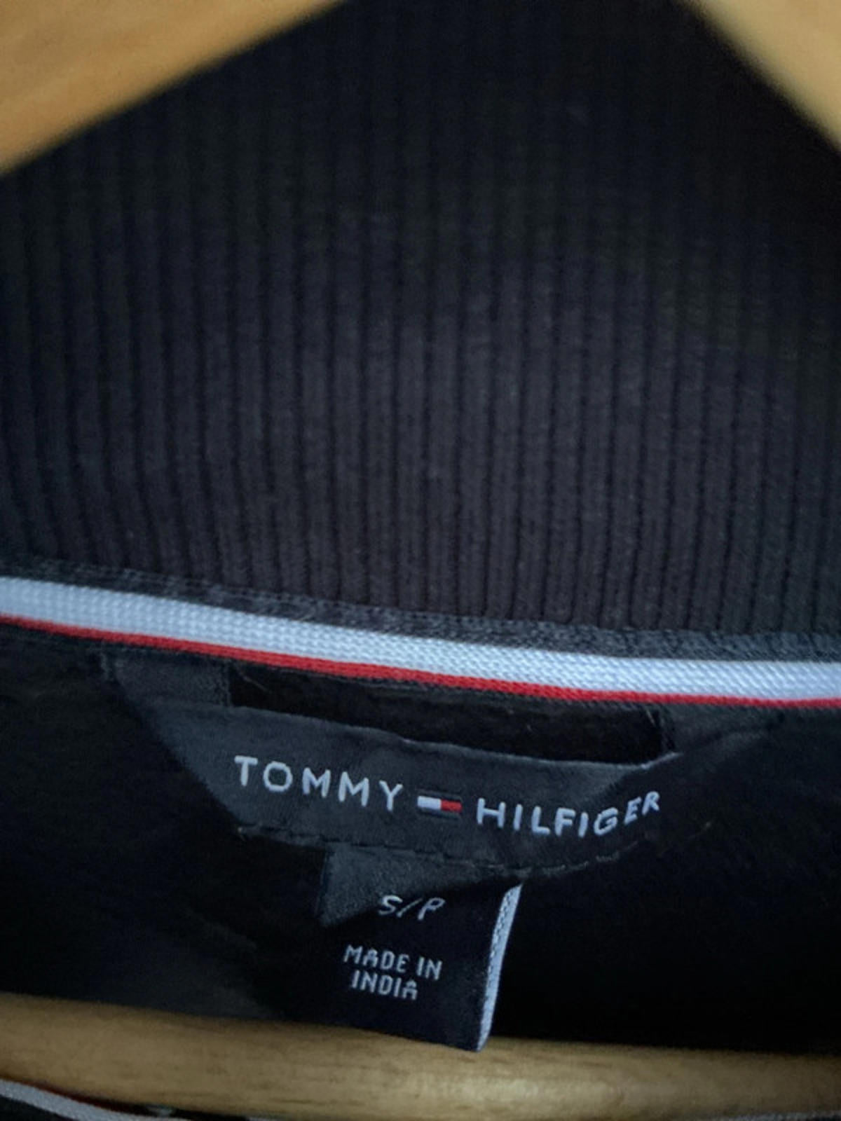 Tommy half zip small