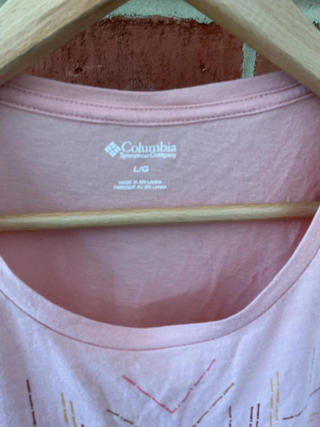 Columbia Pink Embroidered Short Sleeve T-Shirt Size L/G Casual Wear