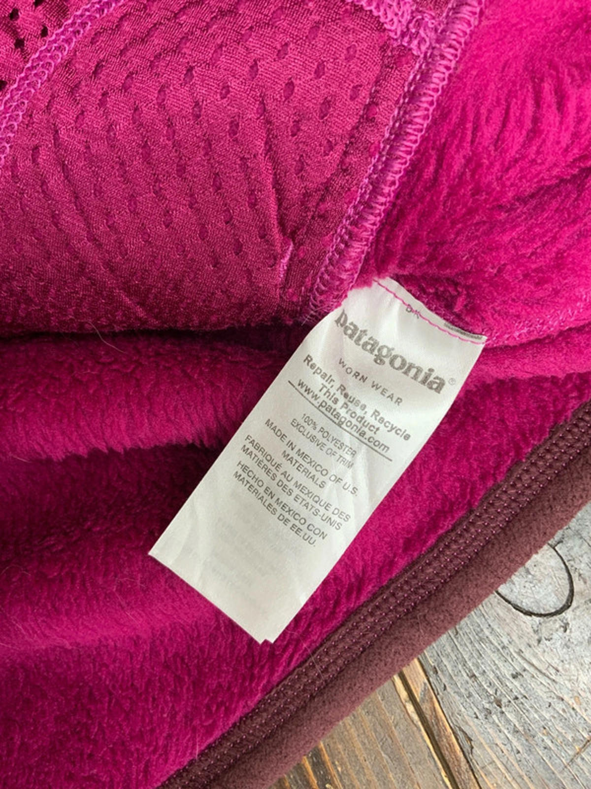 Patagonia Women's Size Small  Purple Fleece Pulleover Jacket Cozy Warm
