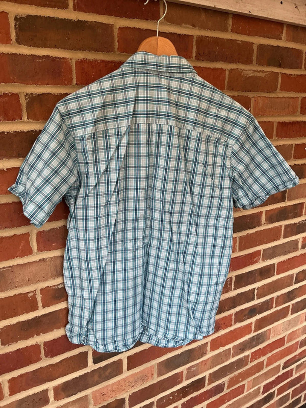 Columbia shirt medium