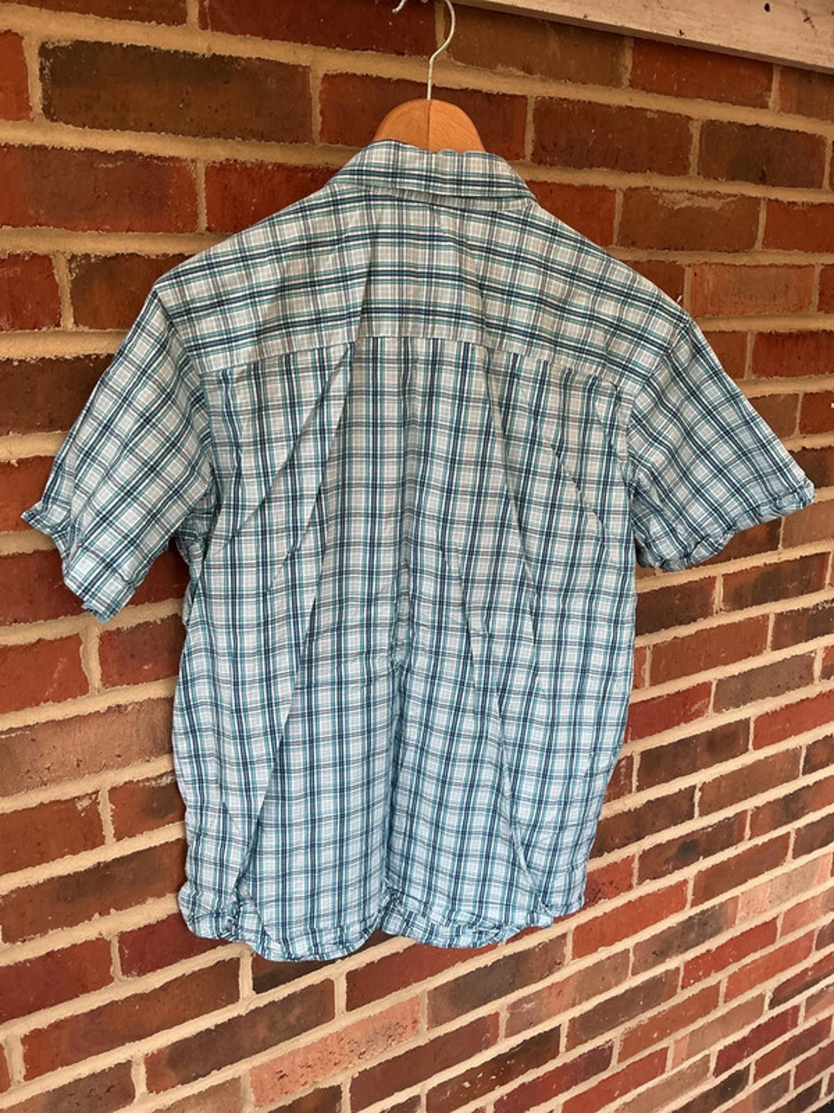 Columbia shirt medium