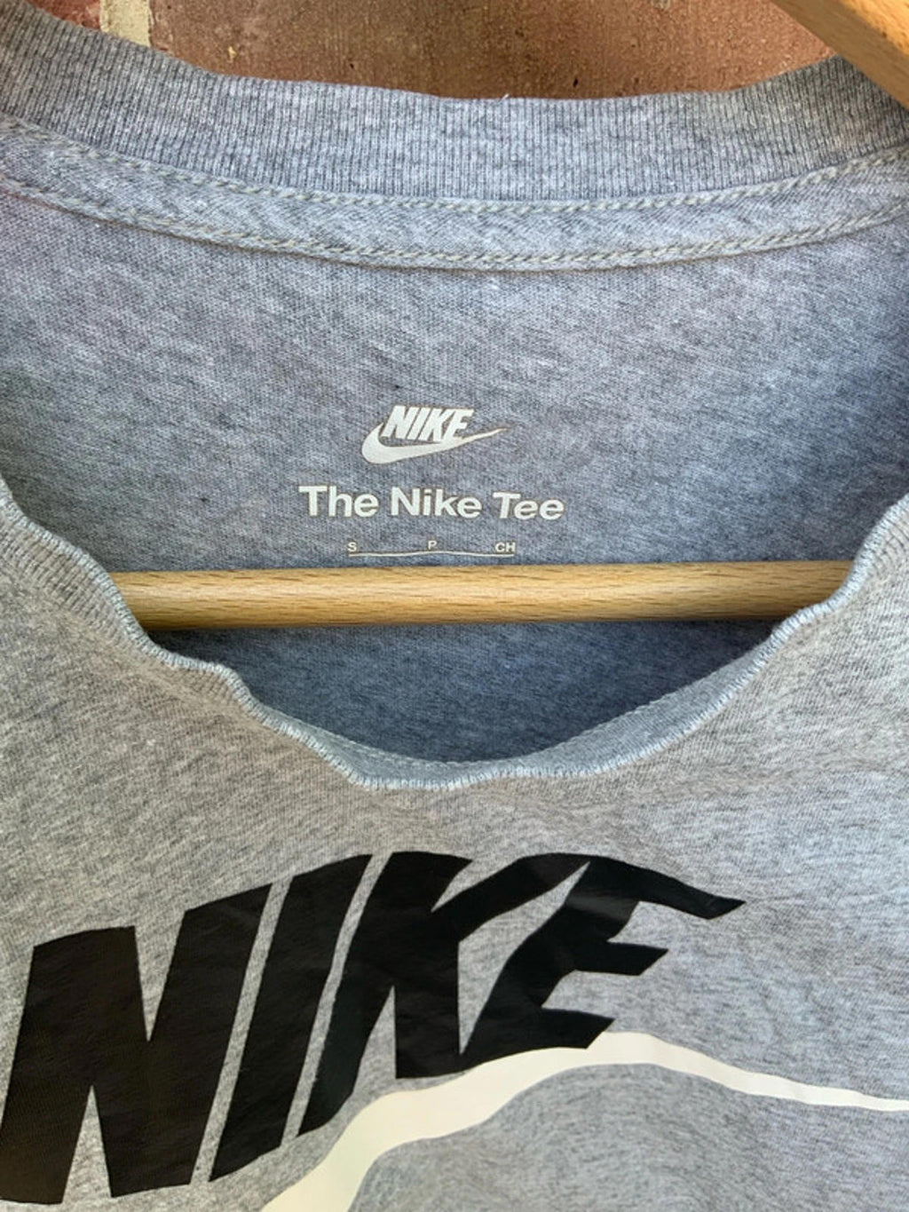 Nike T-shirt small