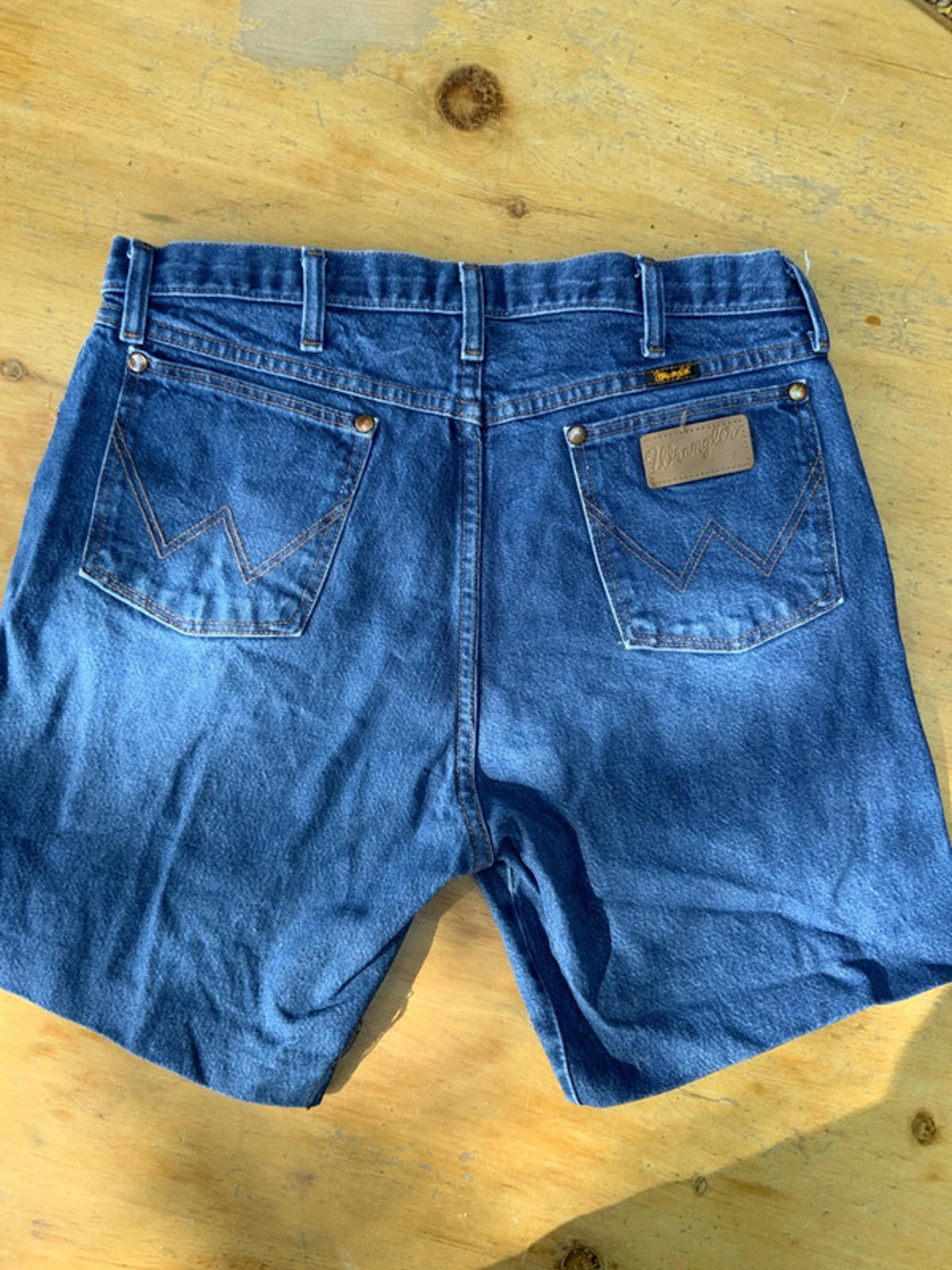 Wrangler denim shorts 35 waist