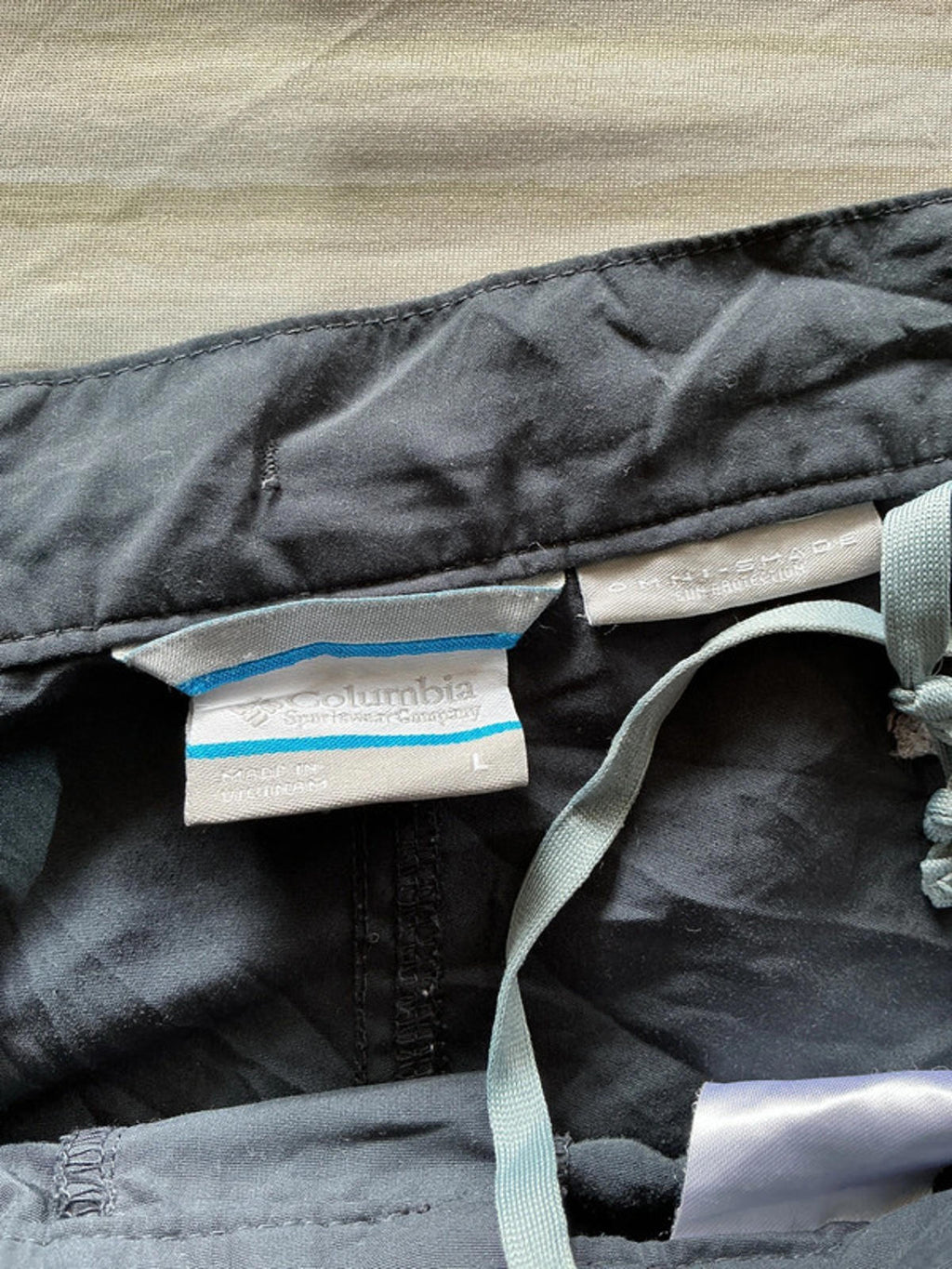 Columbia shorts large