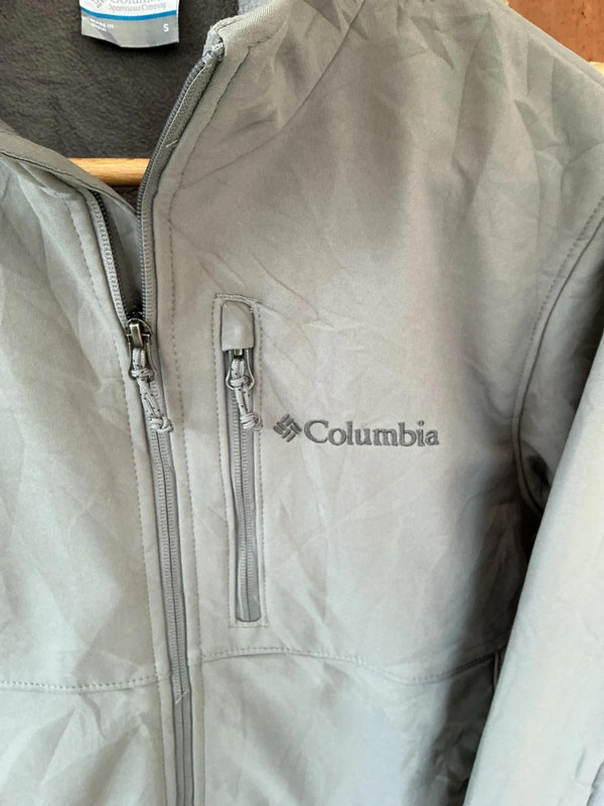 Columbia Men's Grey Softshell Jacket Size S