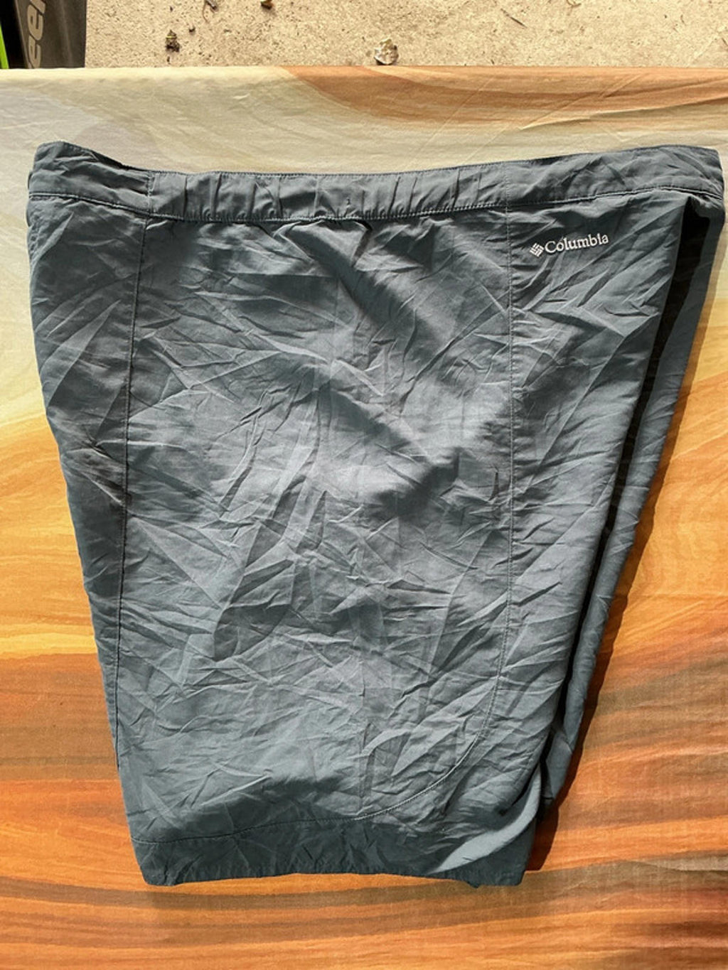 Columbia shorts large