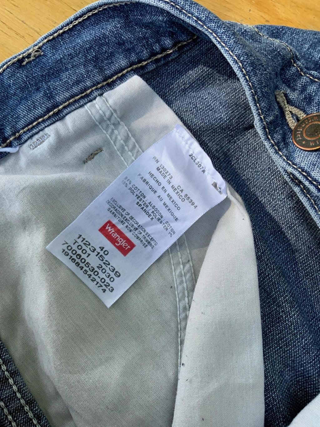 Wrangler denim shorts 40 waist