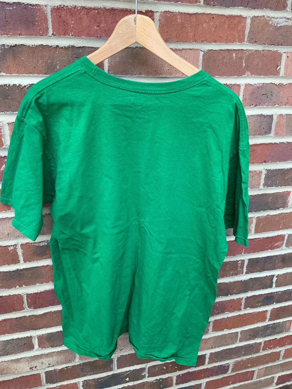 Nautica tshirt medium