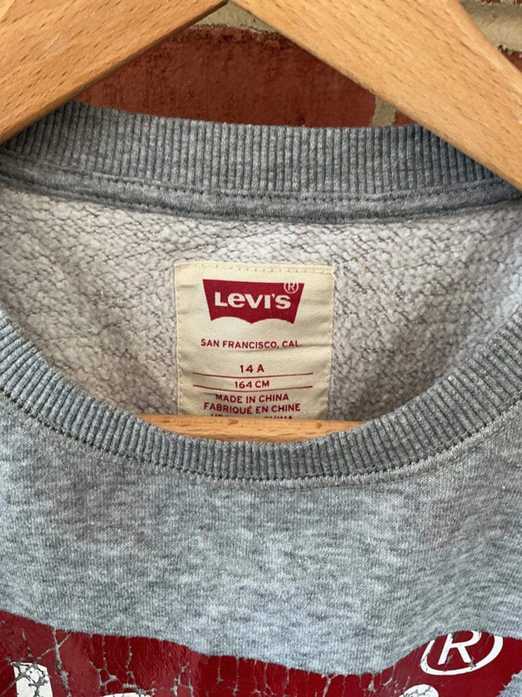 Levi’s batwing sweatshirt age 14