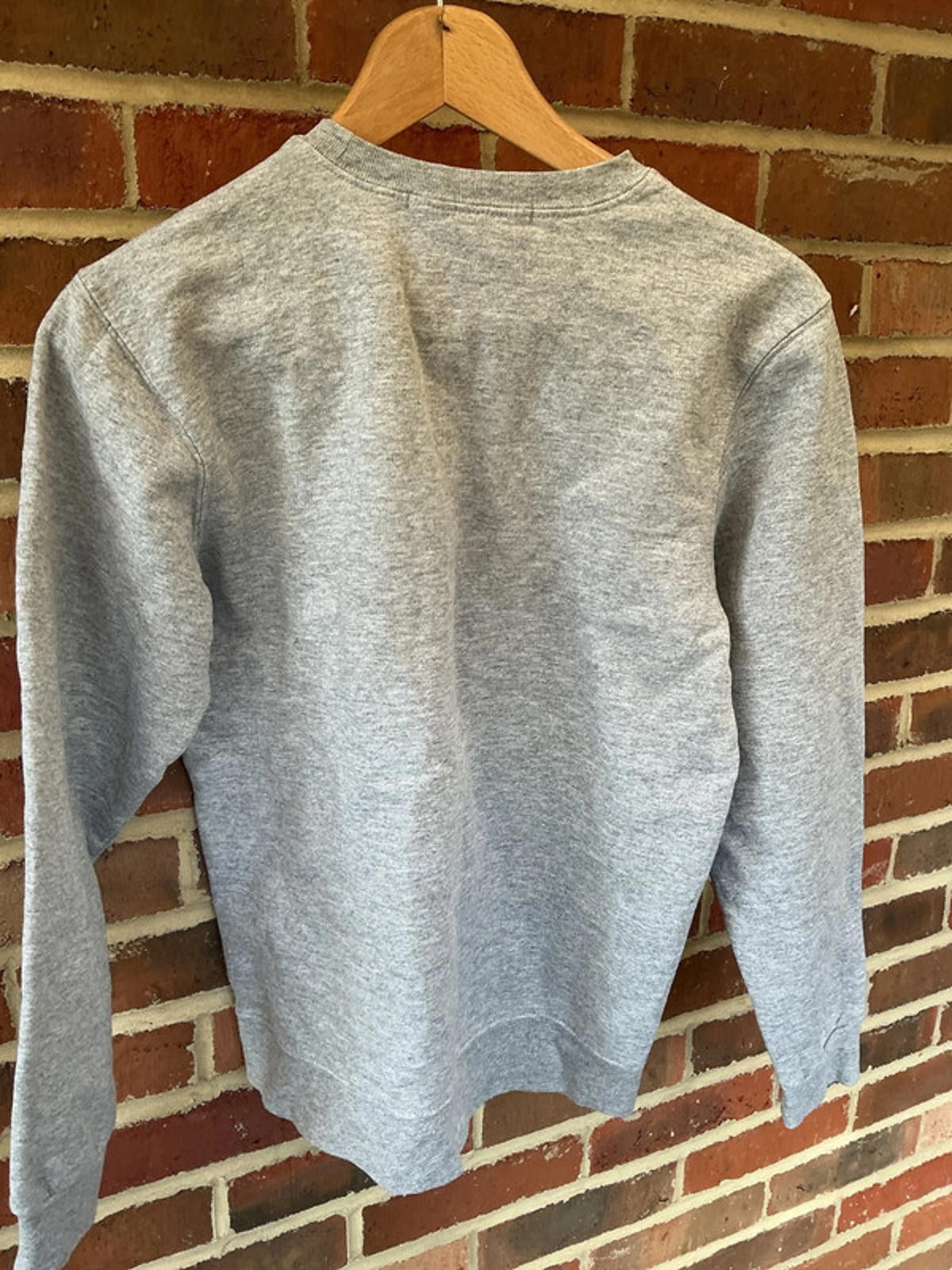 Tommy Hilfiger sweatshirt small