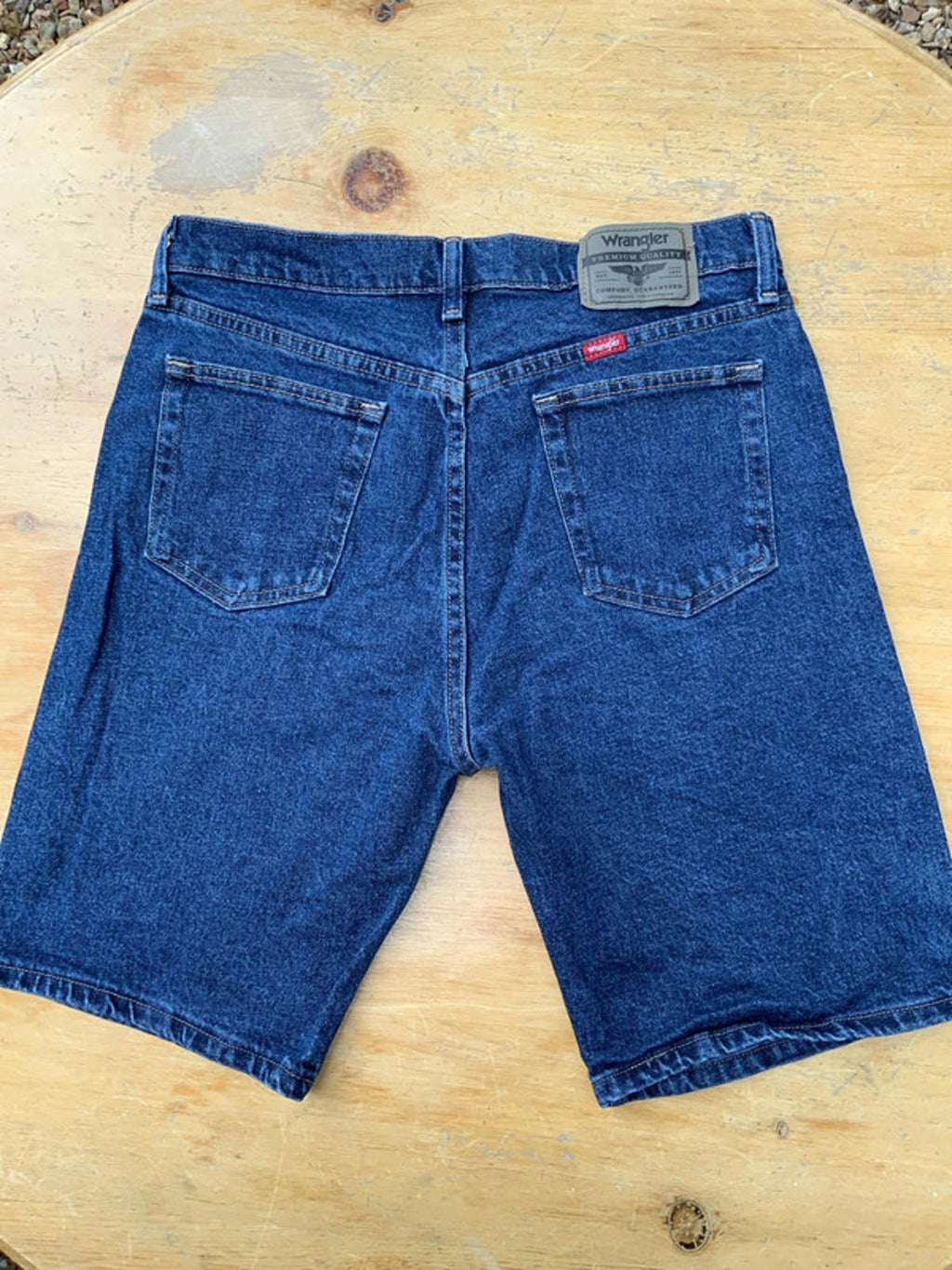 Wrangler denim shorts 30w small