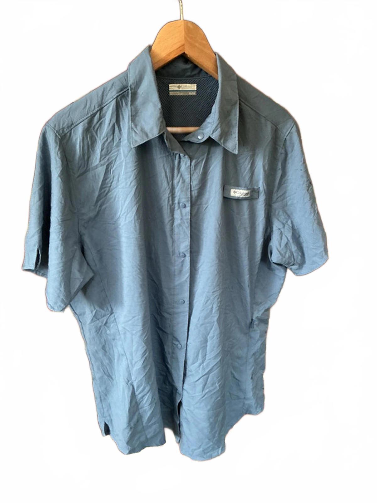 Columbia Men's Button Up Shirt Vented Back Zipped Pocket XL Light Blue Very Good