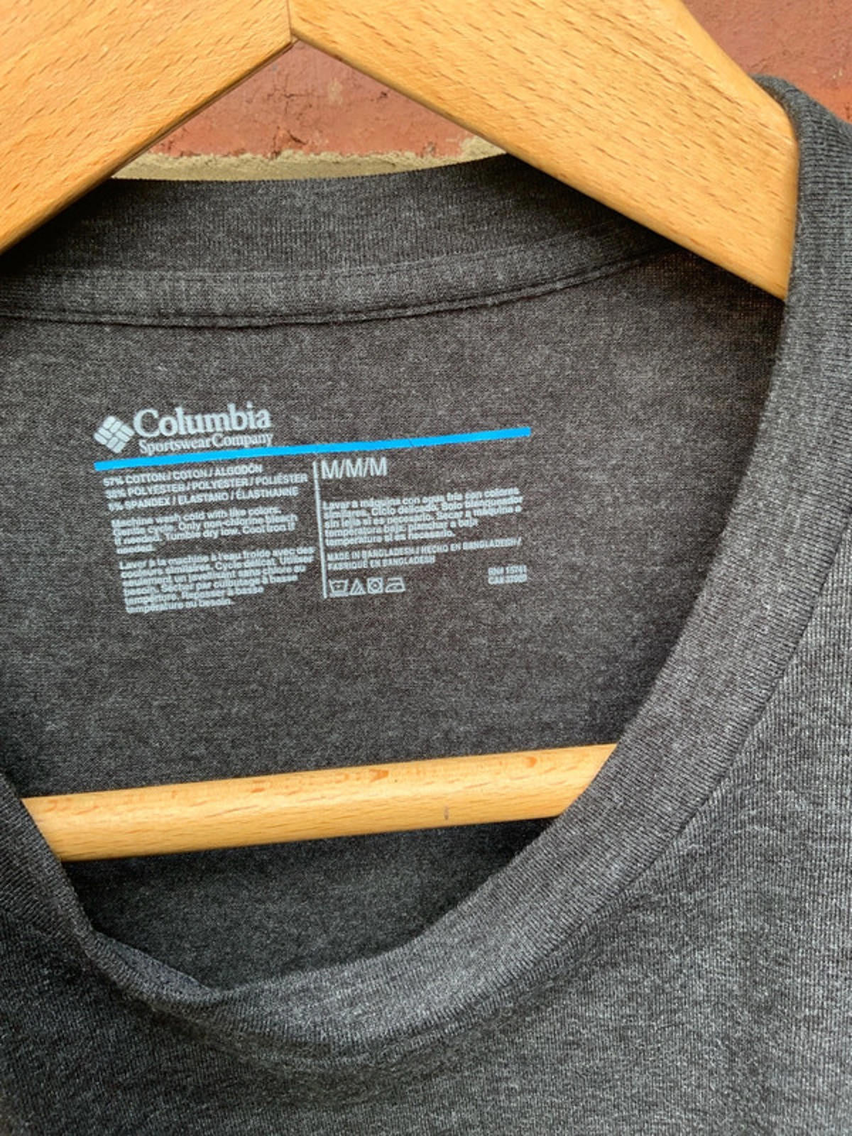 Columbia Men's Medium Dark Grey Sportwear Short Sleeve T-Shirt Casual