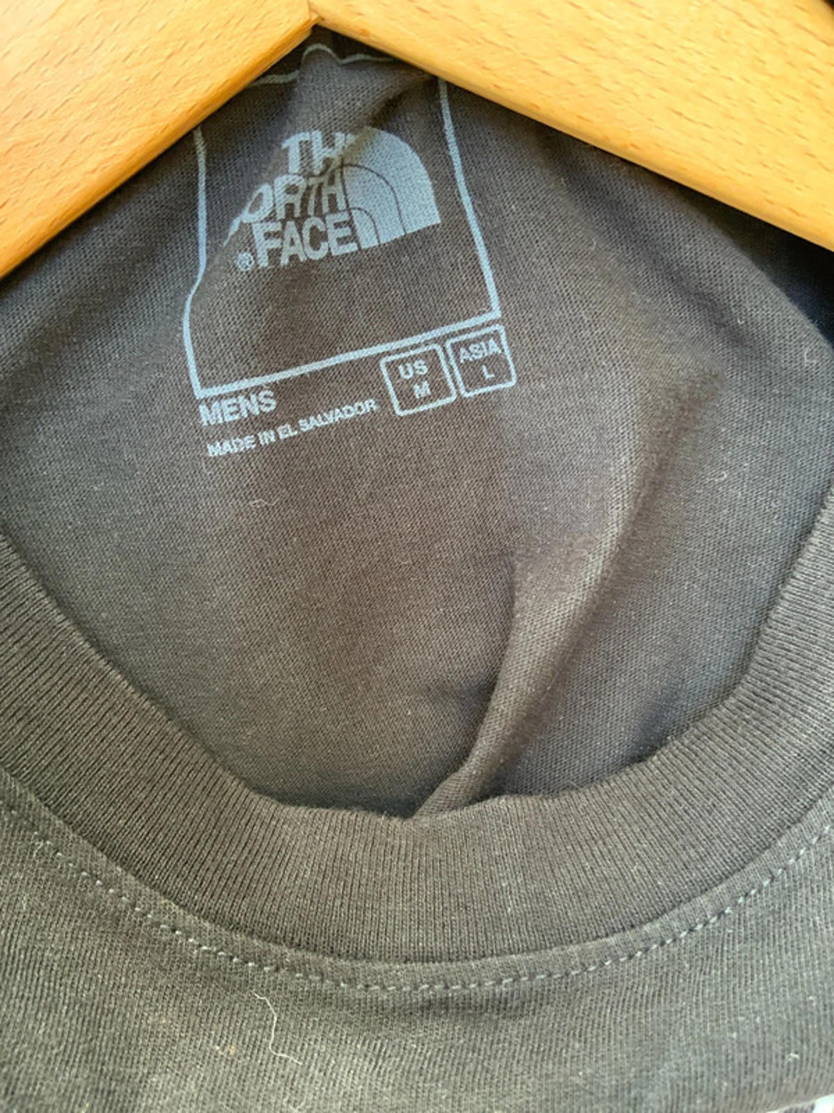 The North Face Men's Black Logo T-Shirt Size M Casual Outdoor Tee