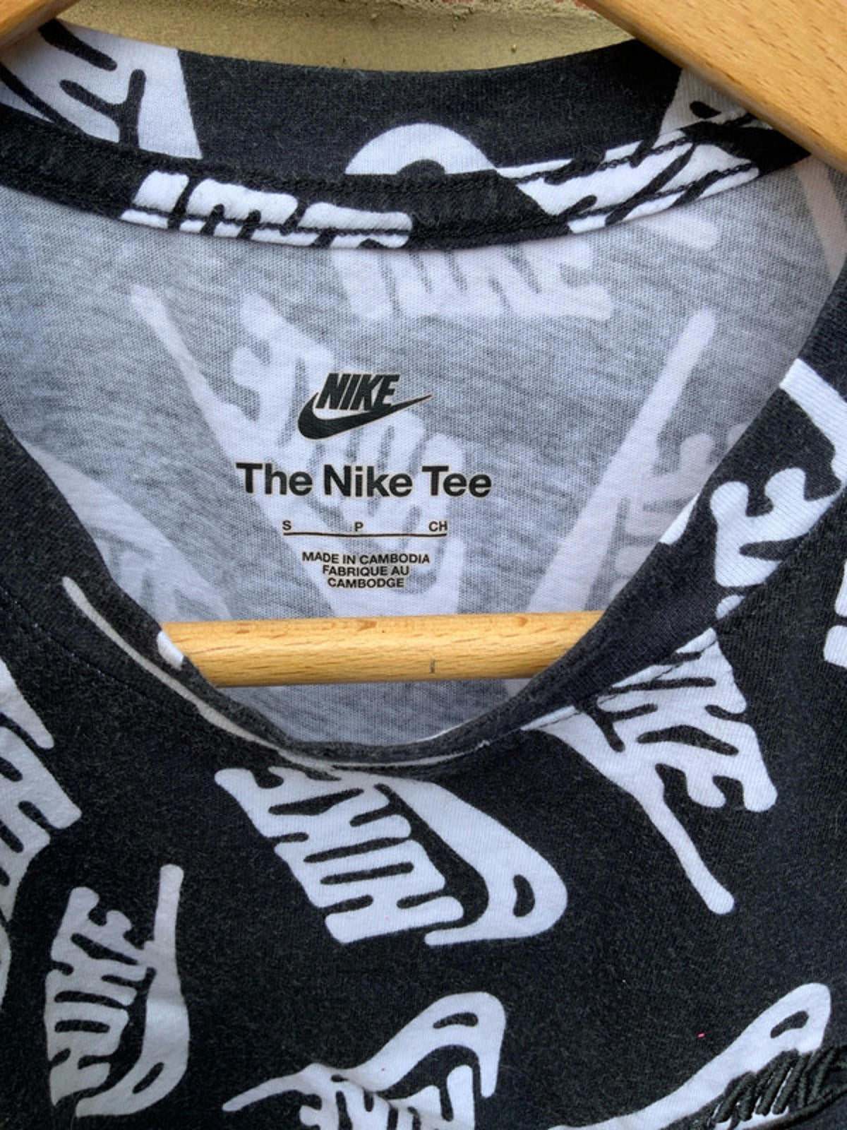 Nike aop tee small