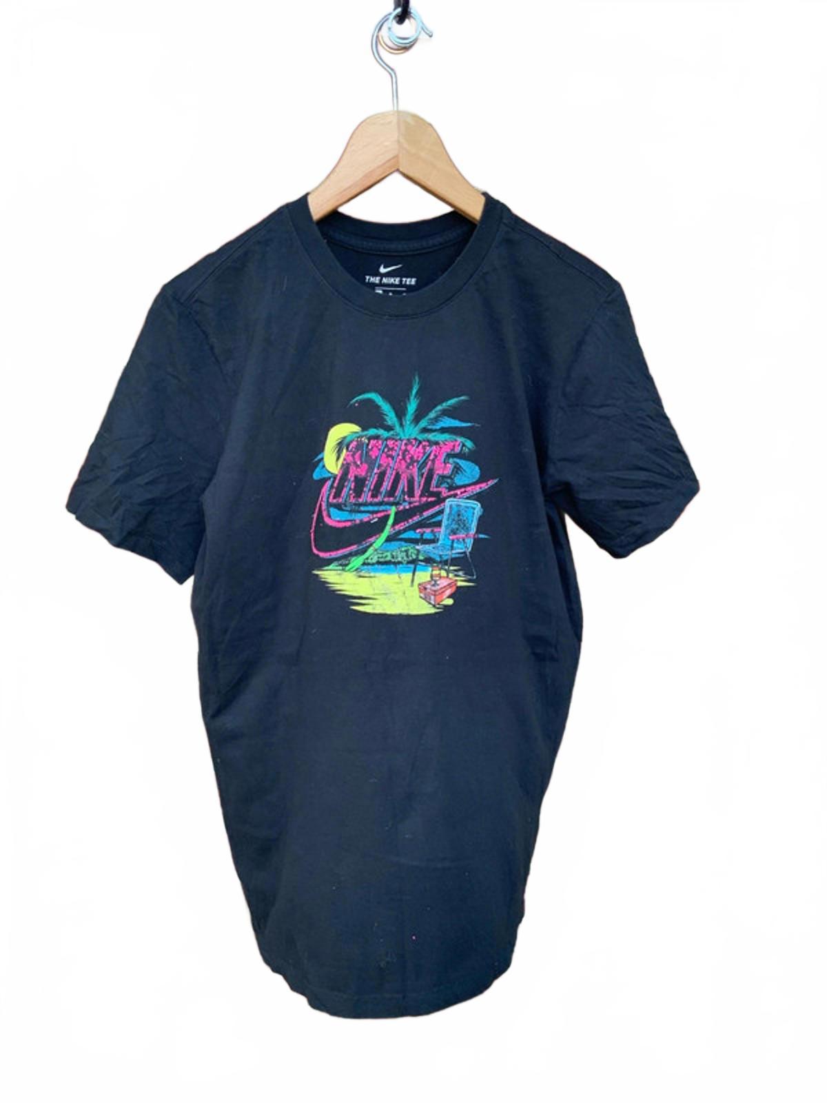 Nike summer T-shirt medium