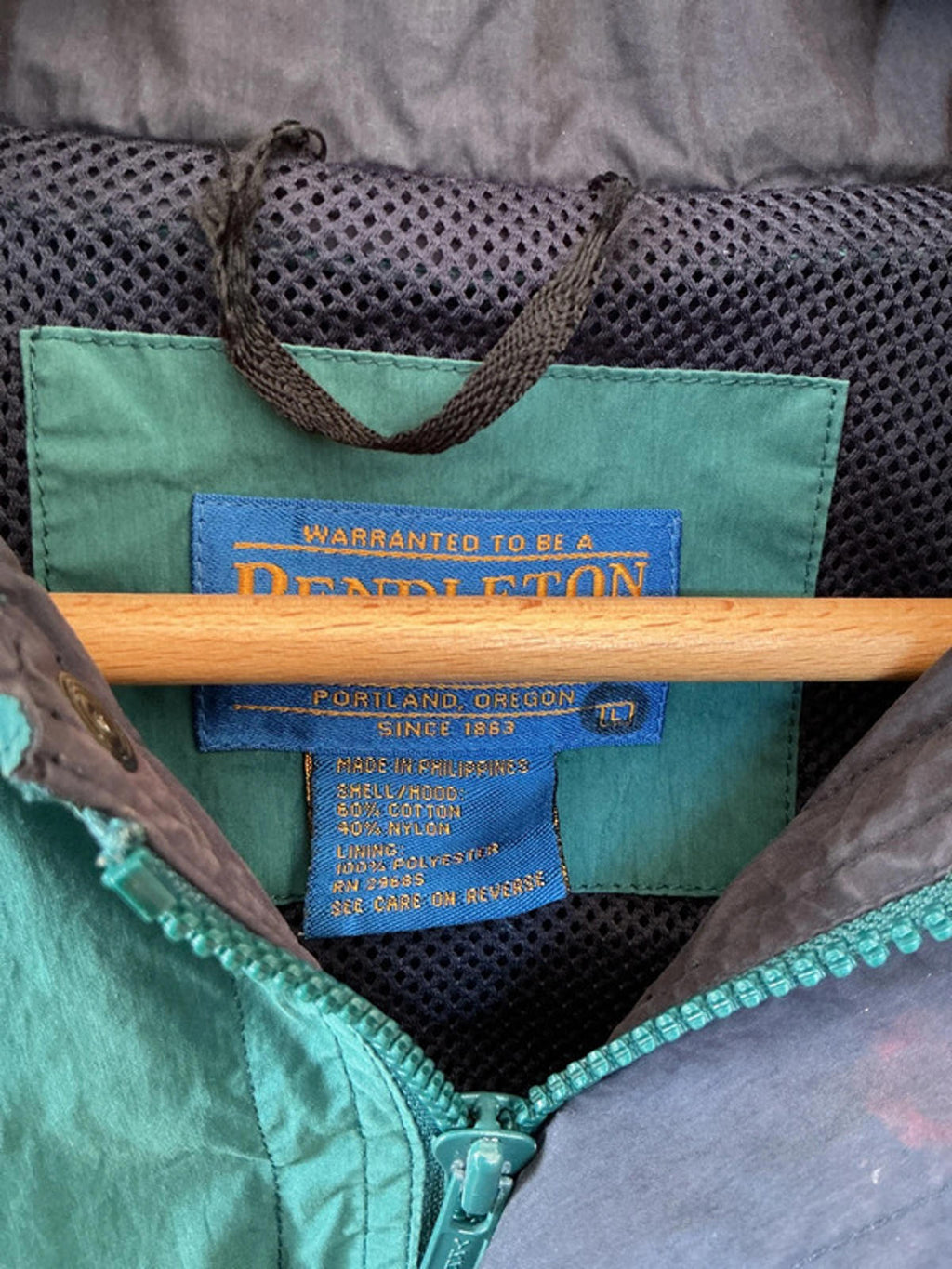 Pendleton windbreaker large