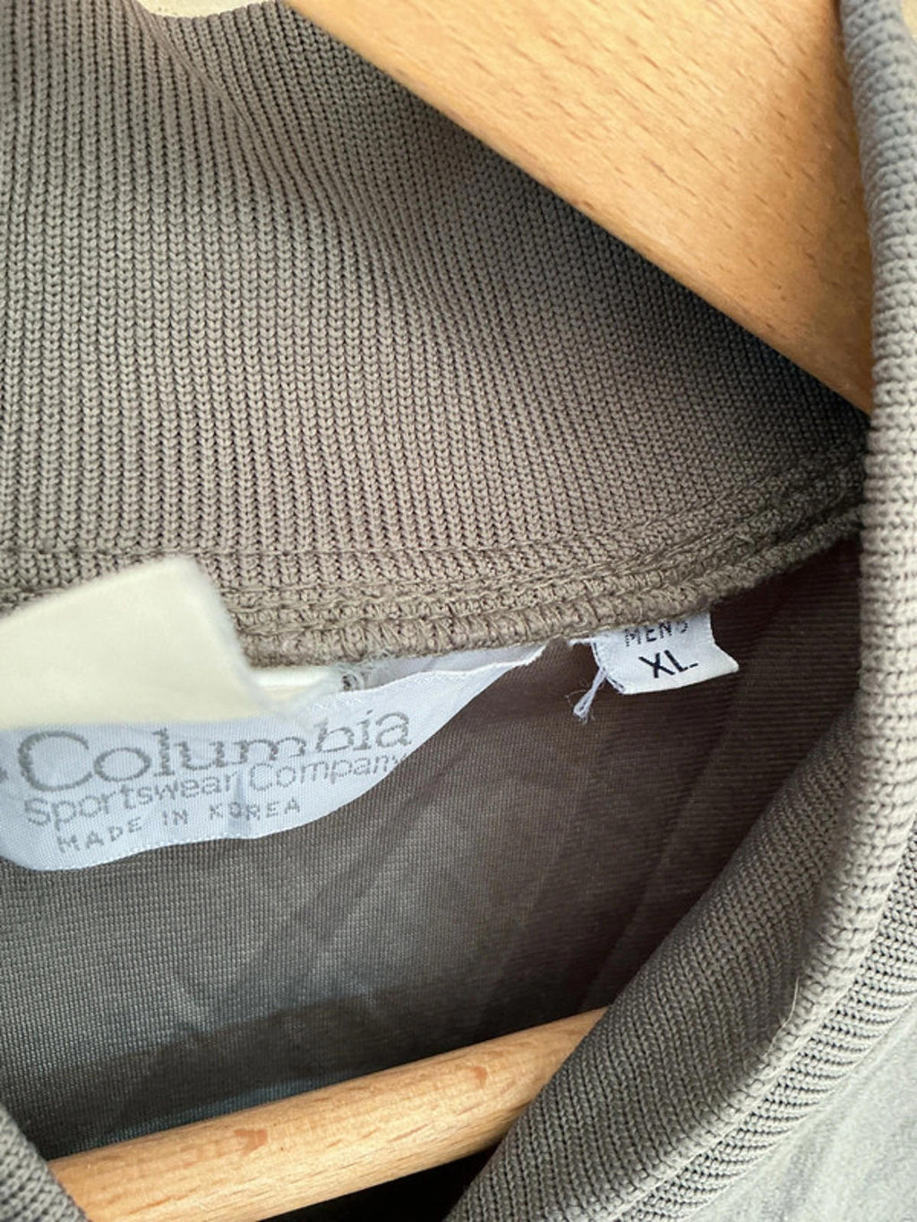 Vintage Columbia track top xl