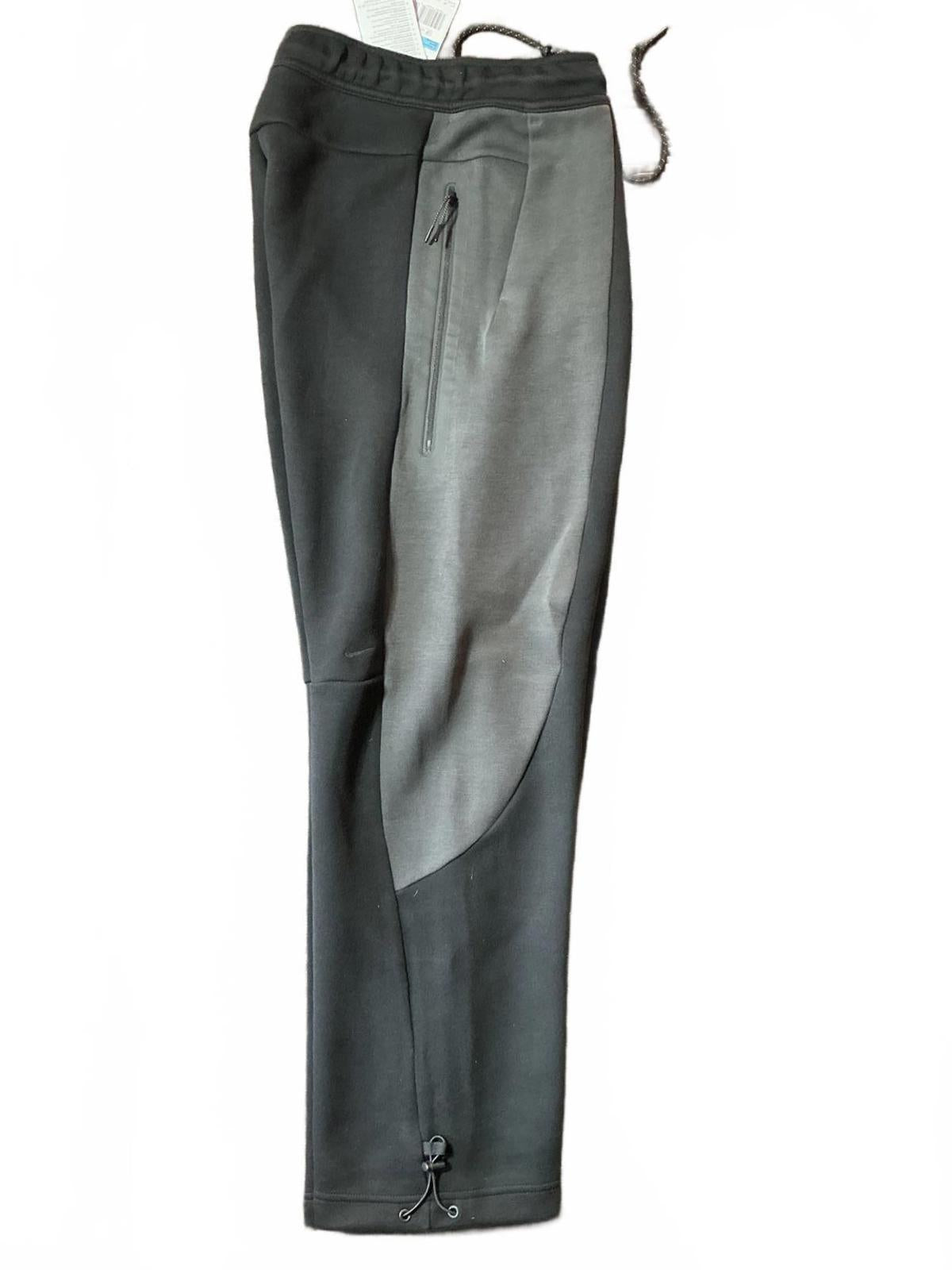 *New* Nike Tech Men's Black and Grey Joggers Size Medium Comfortable Fit