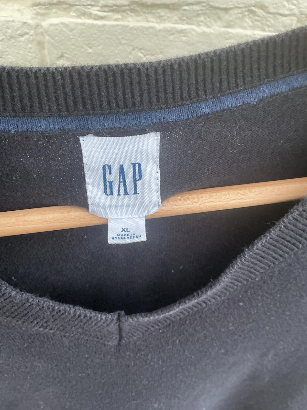 GAP Men's Black V-Neck Sweater XL