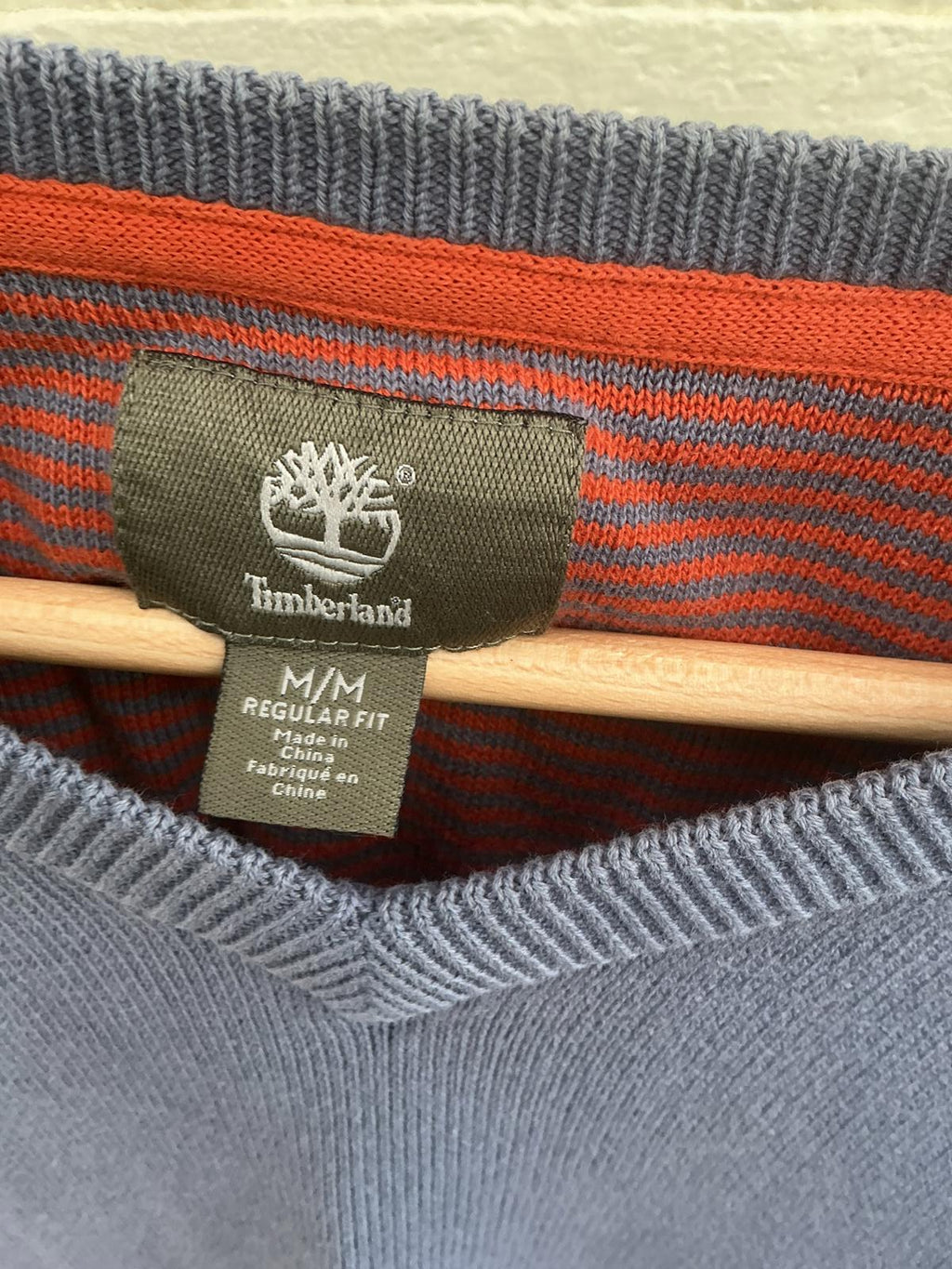 Timberland Men's Regular Fit V-Neck Sweater Medium