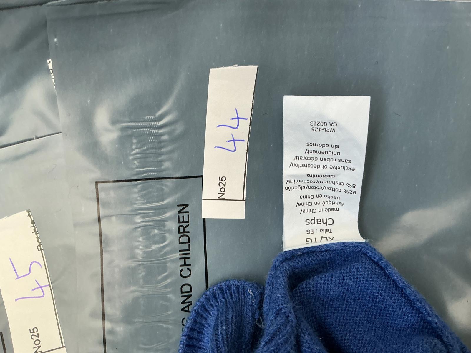 Chaps Men's V-Neck Cotton Cashmere Sweater XL Blue