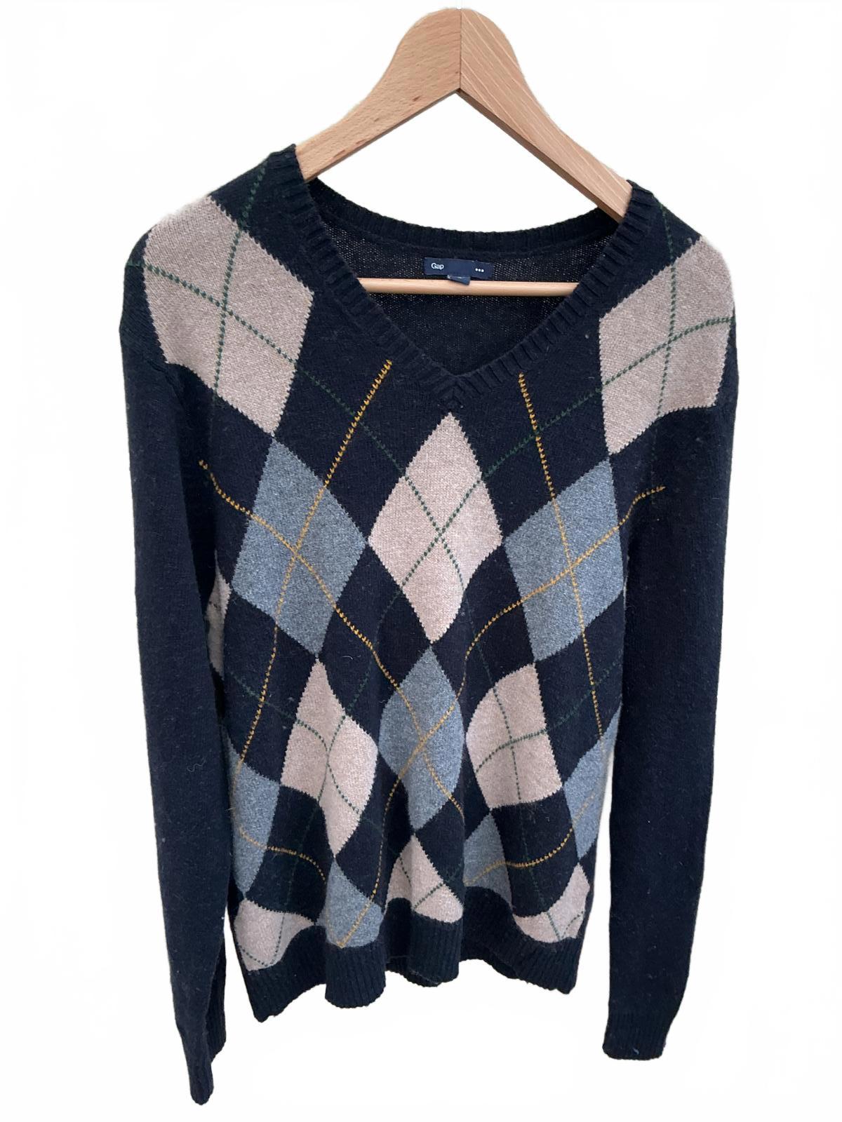Gap Men's V-Neck Argyle Sweater Medium