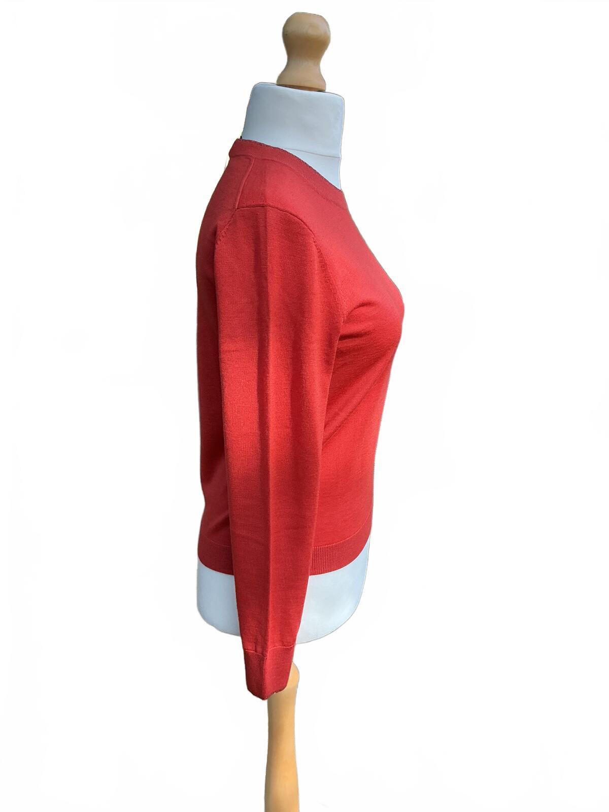 Paul Smith Women's Red Wool Crew Neck Sweater Size Regular Small Classic Fit