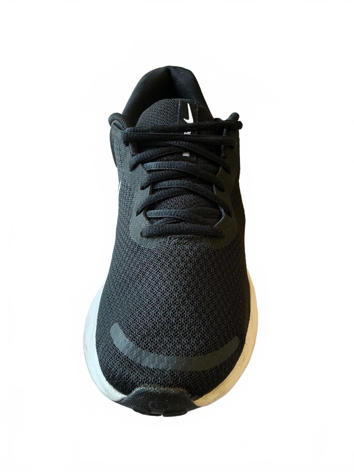 Nike Revolution black white running shoes size 4.5