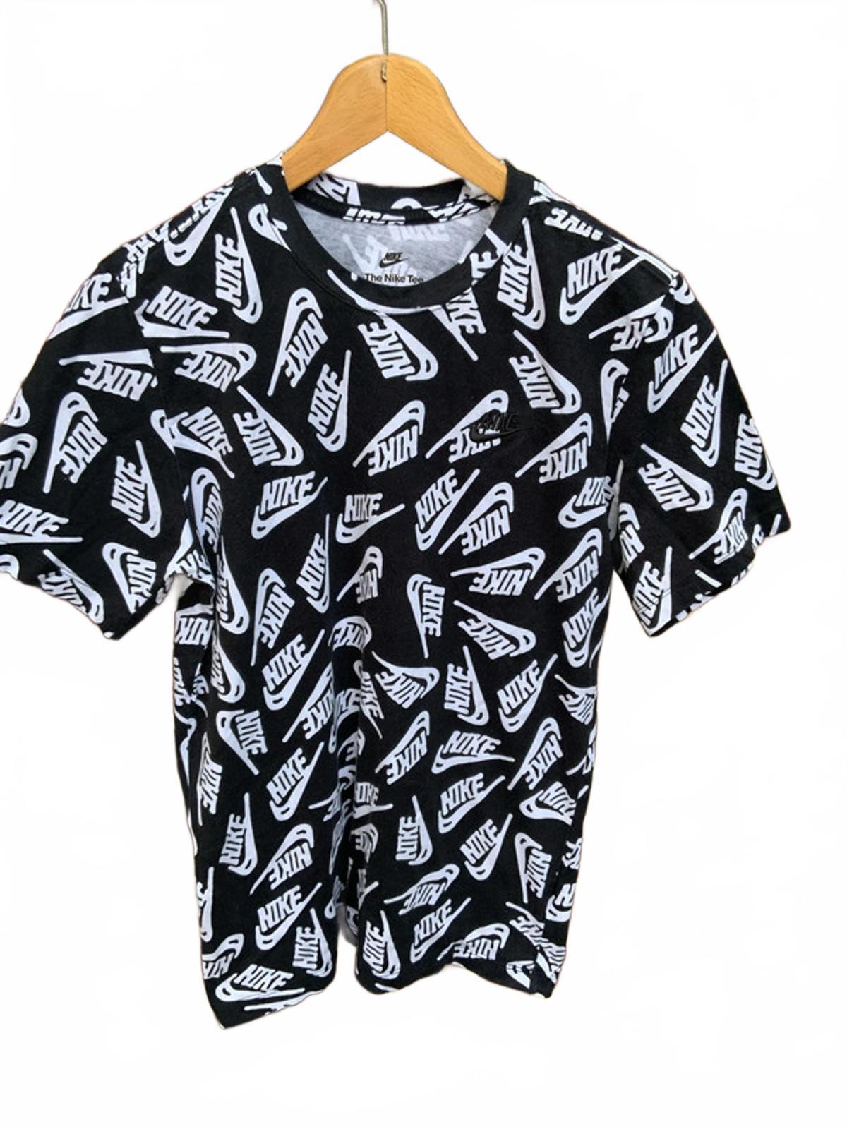 Nike aop tee small