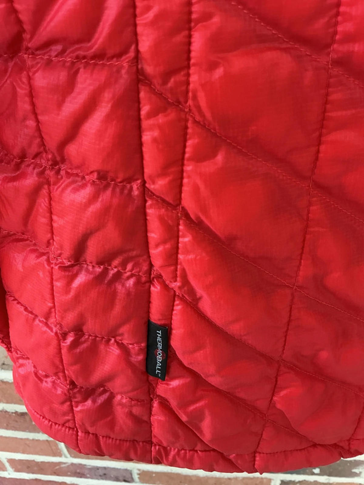 The North Face Women's Thermoball Jacket Medium Coral Very Good Condition