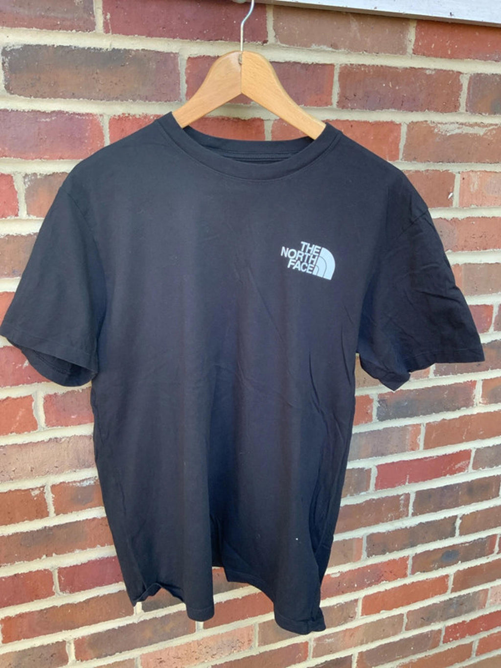 The North Face Men's Black Logo T-Shirt Size M Casual Outdoor Tee