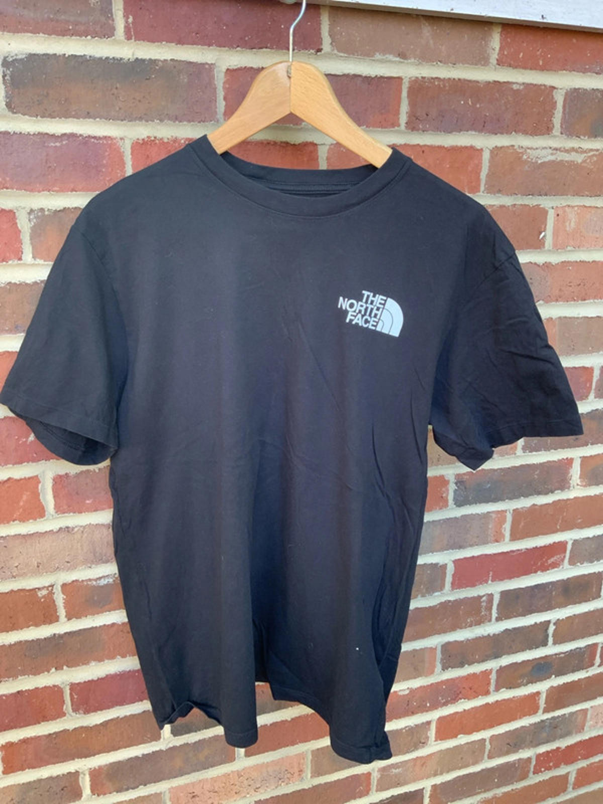 The North Face Men's Black Logo T-Shirt Size M Casual Outdoor Tee