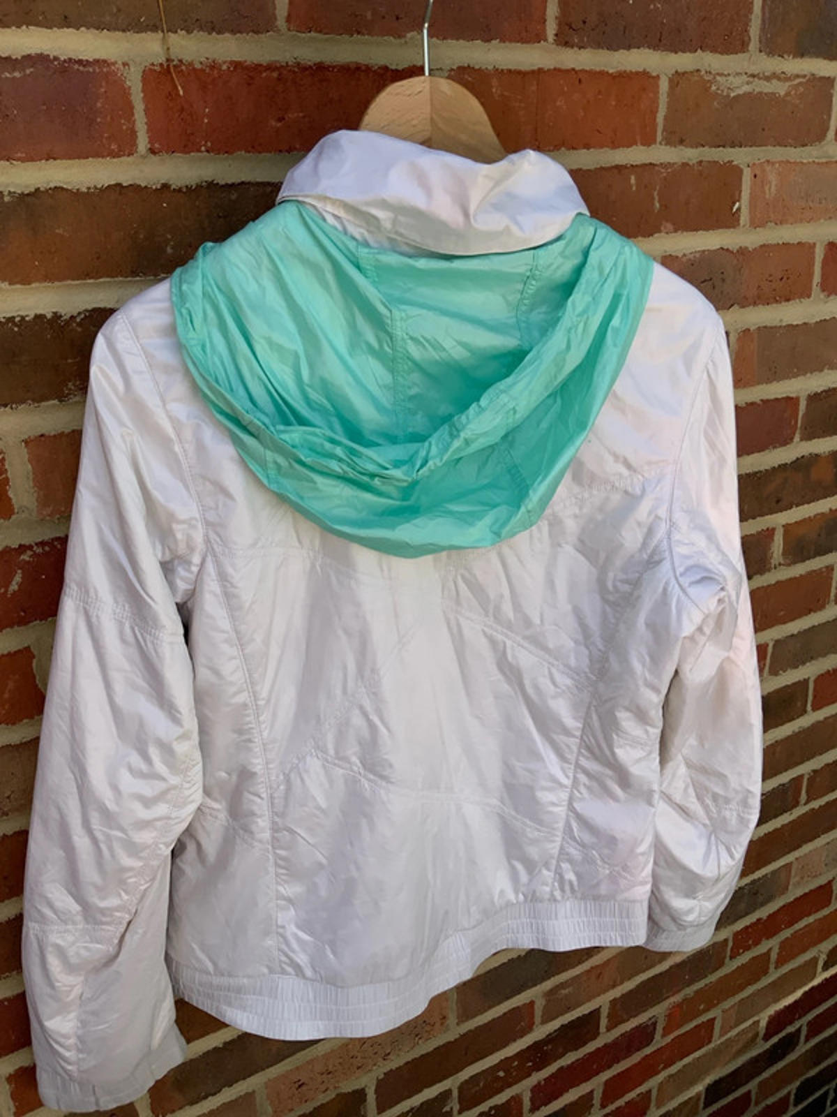 The north face ladies medium primaloft jacket