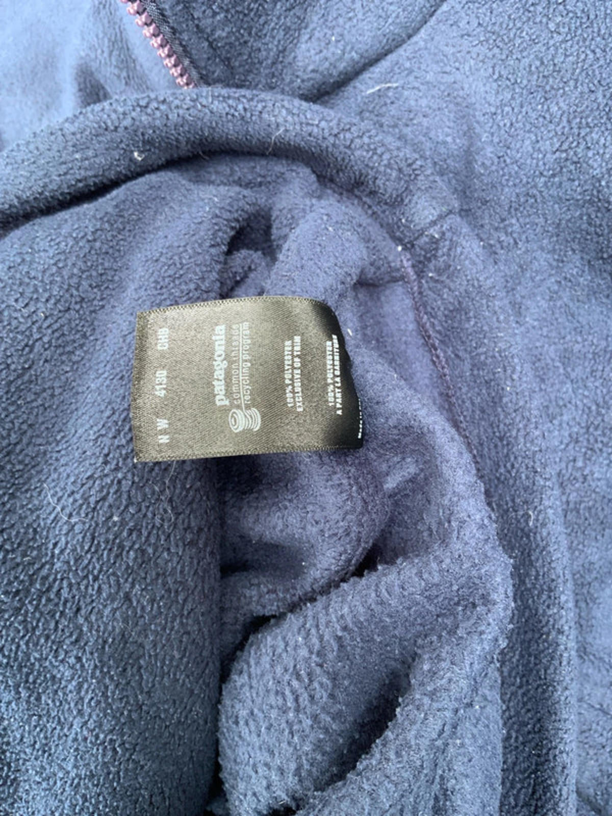 Patagonia Navy Blue Fleece Jacket Size Regular XL Warm Outdoor Casual