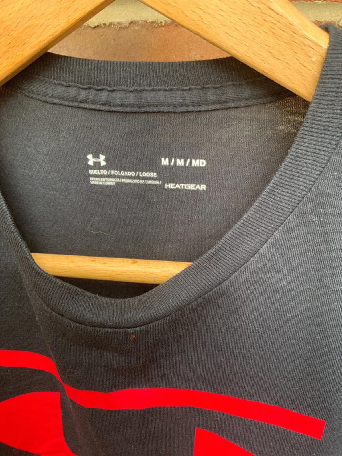Under armour T-shirt medium