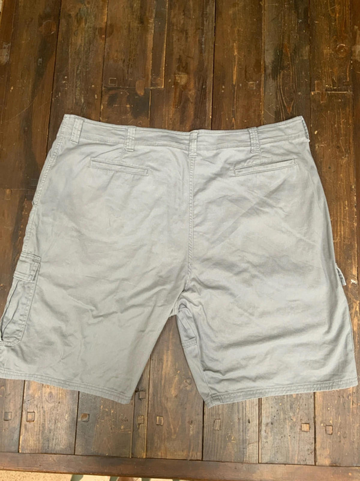 Wrangler cargo shorts 44 waist