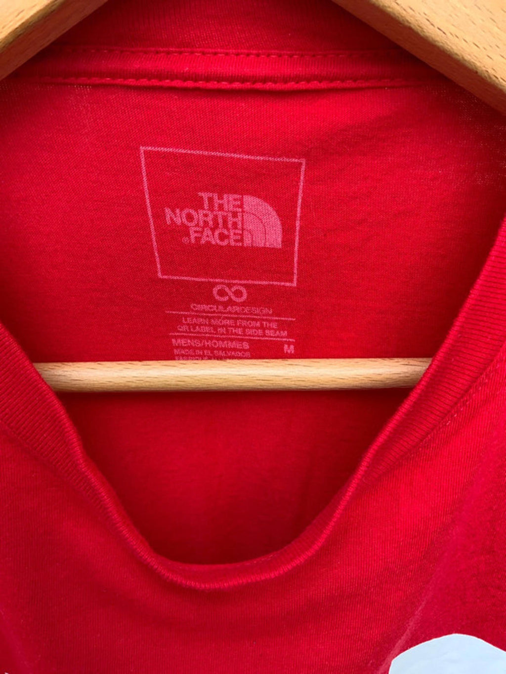 The North Face Red Logo T-Shirt Mens Size M Casual Outdoor Tee