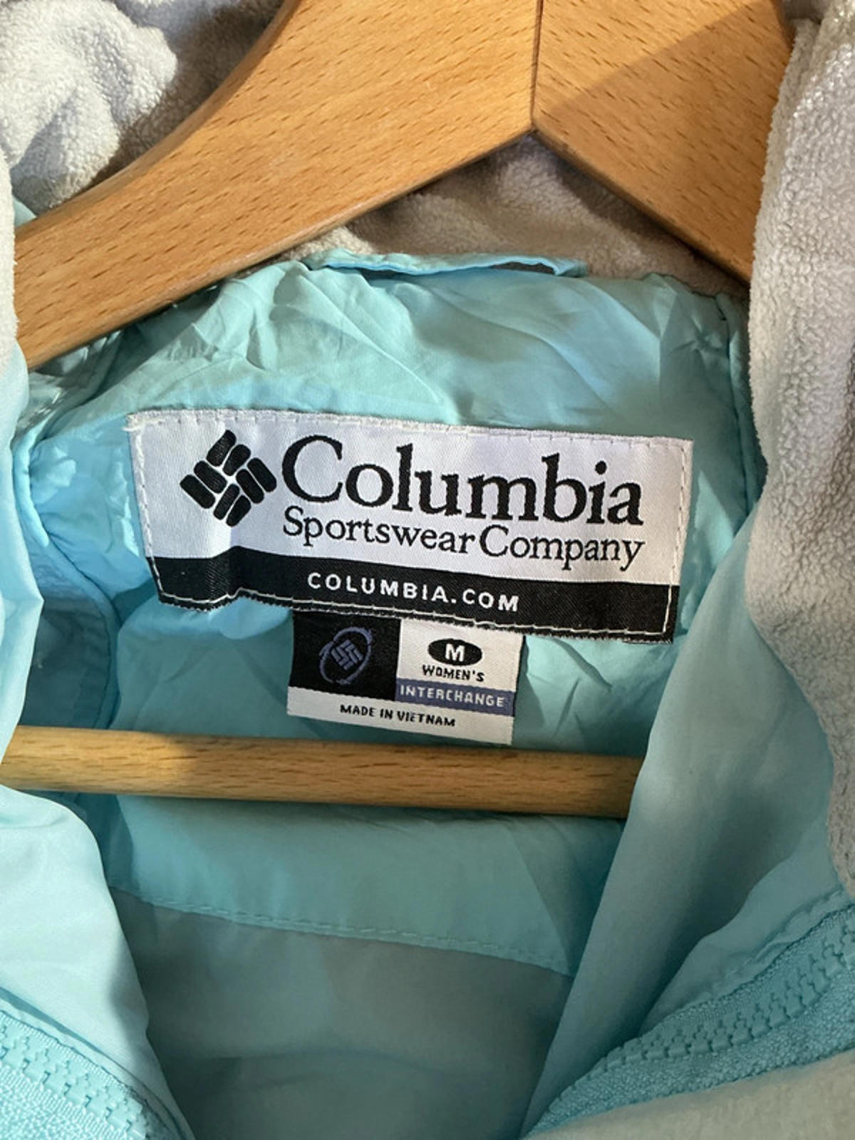 Columbia Women's 3in1 Light Blue Waterproof Jacket and Lightweight Padded jacket