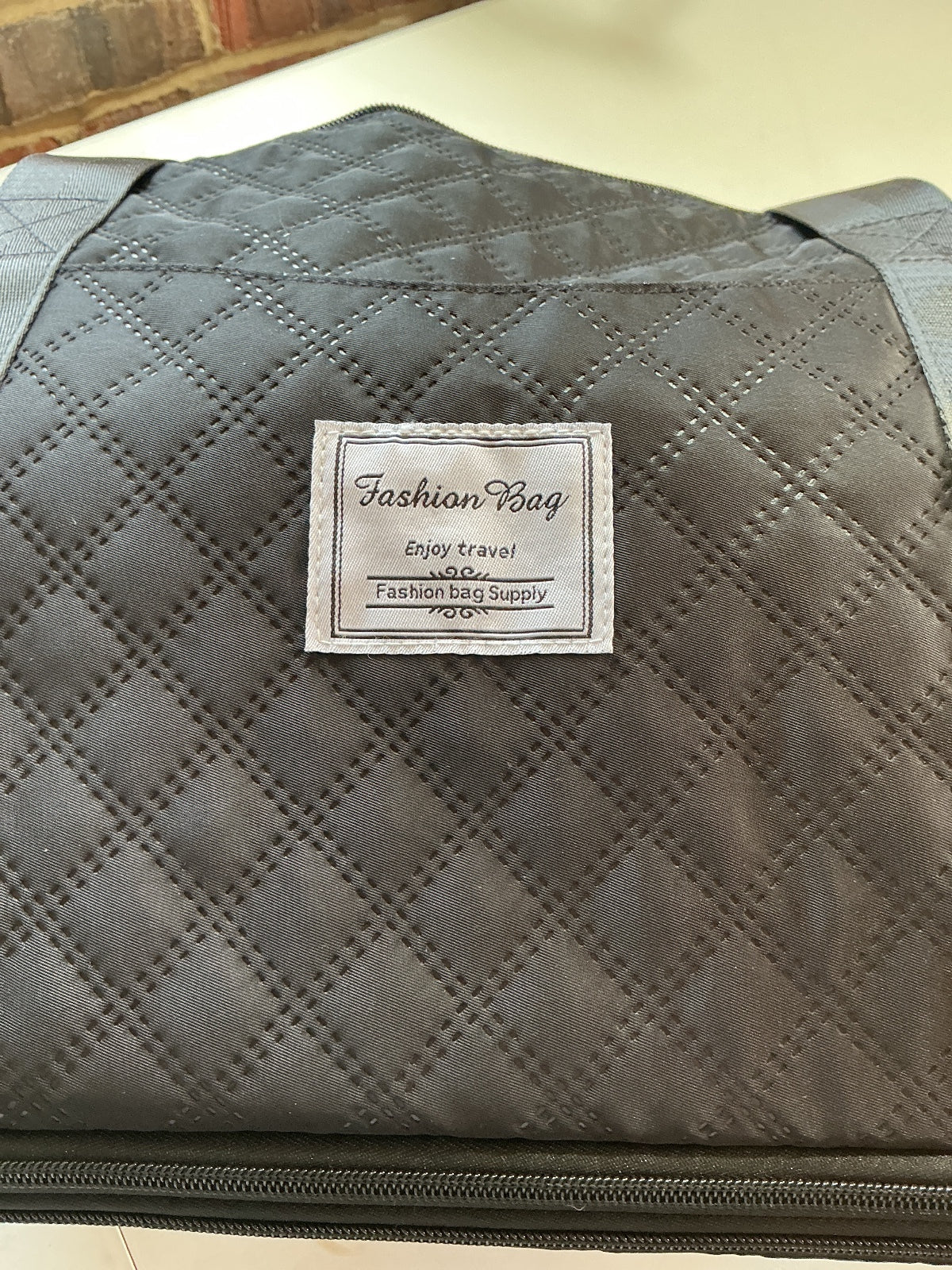 Fashion Bag Black Quilted Expandable Travel Tote Bag with Wheels - Large