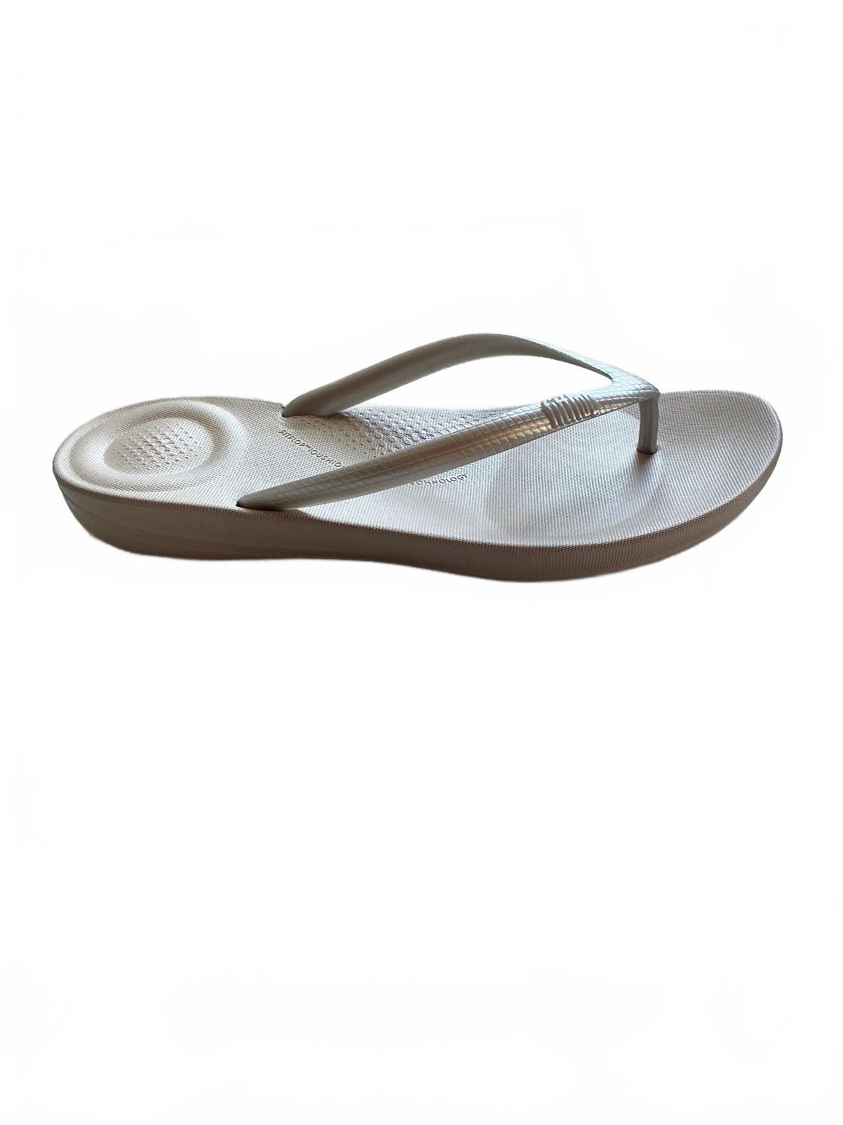 FitFlop Iqushion Ergonomic Flip-Flops Silver UK 4 EU 37 Comfortable Sandals