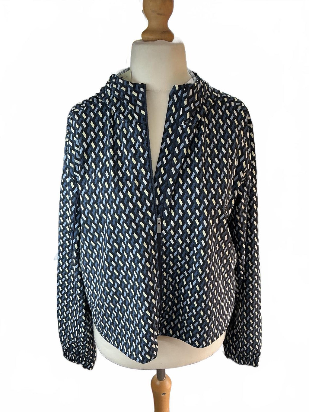 Sweaty Betty Explorer Cropped Zip Up Jacket Women S Blue Geo Print Ultra Light