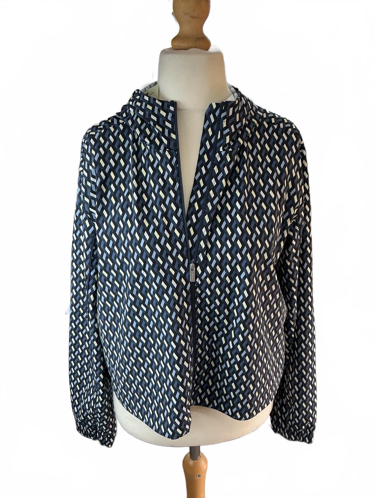 Sweaty Betty Explorer Cropped Zip Up Jacket Women S Blue Geo Print Ultra Light