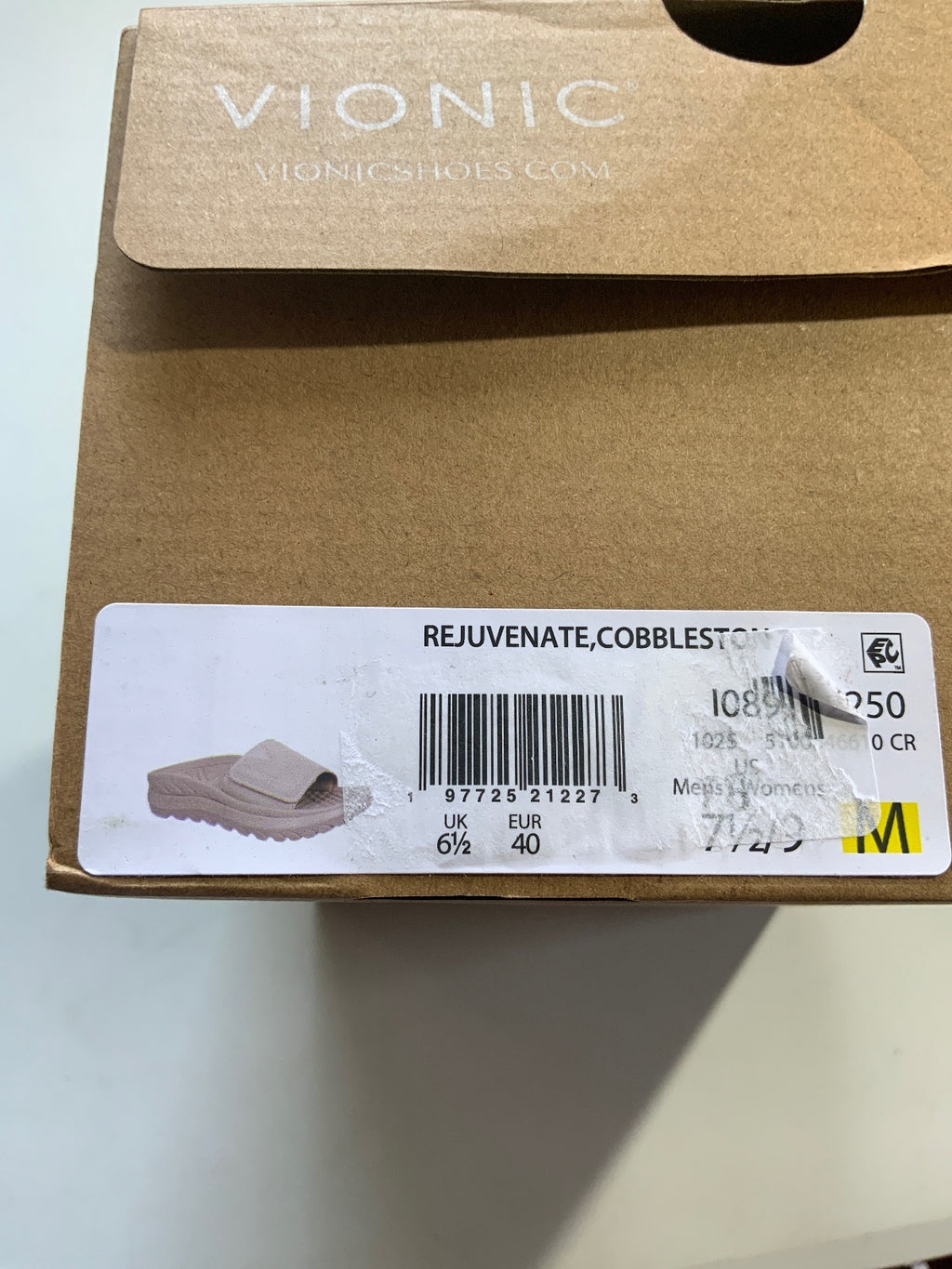 Vionic Beige Slide Sandals Size 6.5 Comfortable Supportive Footbed Shoes